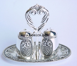 Grapes design Salt and Pepper Set by aJudaica