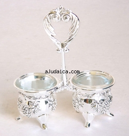 Grapes Salt and Pepper Dish by aJudaica