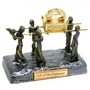 Sculpture of Shofar Blower & Holy Ark Carried on Poles – Two Tone Metal