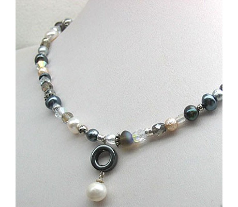 Pearly Nights Necklace by Edita